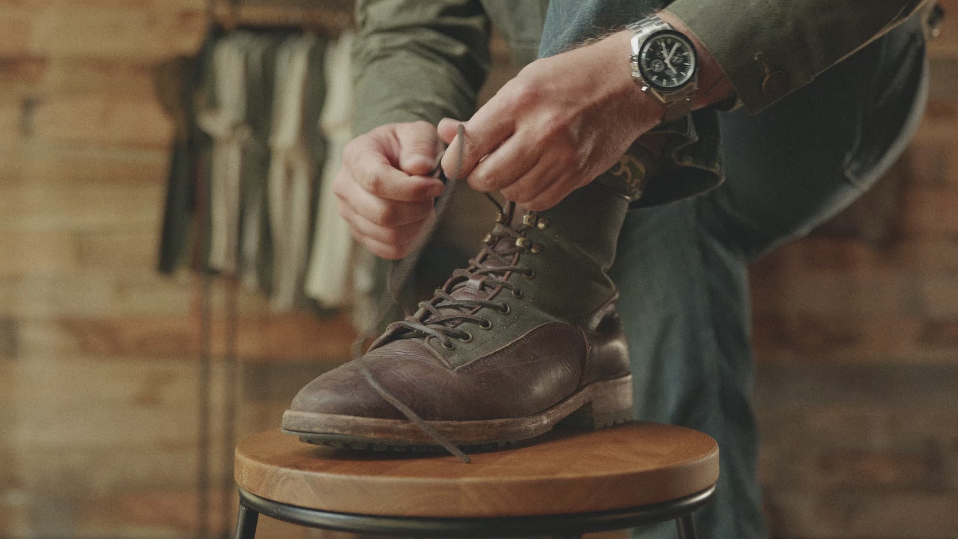 A montage of interesting and informative clips of the Bear&Wolf Co Brae Boot being used, warm and put through it's paces. 